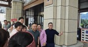 林园成茅台股东大会“顶流”，杨德龙回应缺席原因
