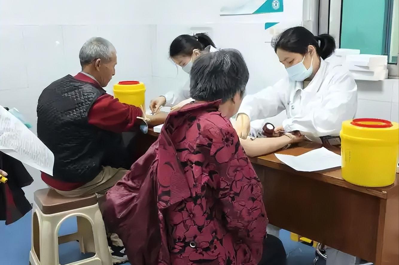 越来越多的人死于癌症？医生再三告诫：宁可打打牌，也不要做的5件事