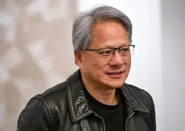 商户辟谣高价卖黄仁勋签名红包 称没听说有谁拿去卖