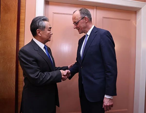 德国政局突变！大选结果出炉：联盟党总理候选人默茨宣布胜选！朔尔茨承认失利：痛苦的结果 第4张