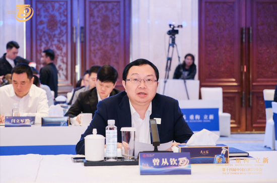 五粮液董事长曾从钦：带头落实《中国酒业防内卷倡议书》，不内卷、不内战、不内耗